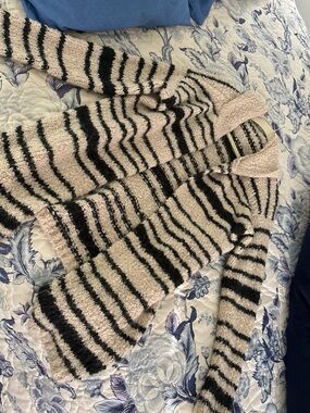 Cozy Striped Women's Sweater Cardigan - Black & Cream